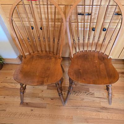 Ethan Allen Solid Wood Dining Table with 4 Windsor Back Chairs – Made in America