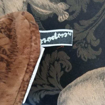 Safari-Inspired Upholstered Armchair with Pillow