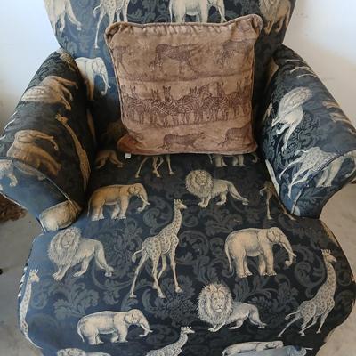 Safari-Inspired Upholstered Armchair with Pillow