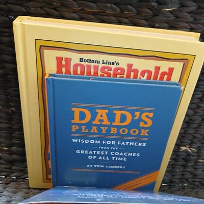 Mid-Century Side Table, Wood Lamp & Metal Magazine Rack Lot