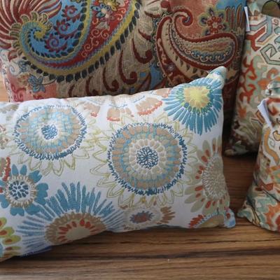 Decorative Throw Pillow Lot – 8 Assorted Patterns
