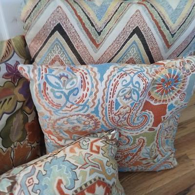 Decorative Throw Pillow Lot – 8 Assorted Patterns