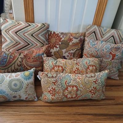 Decorative Throw Pillow Lot – 8 Assorted Patterns