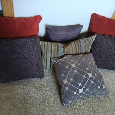 Decorative Pillow Lot – Earthy Tones & Textured Fabrics (Set of 7)