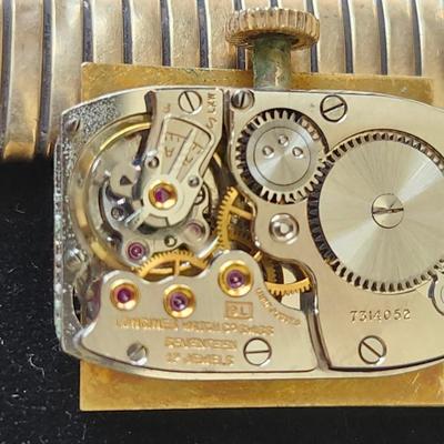 Sale Photo Thumbnail #245: Longines & Wittnauer Watch Co. Inc.  New York Geneva Montreal
K & L 14 K gold  case # 762857     Timepiece # 7314052
17 jewels    9 L    1947 manufacture
Mechanical manual set / wind.   It is working
It obviously has some wear and needs a good cleaning,  