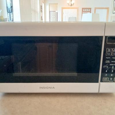 Insignia Digital Microwave Oven