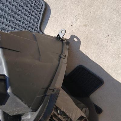 Subaru Crosstrek Carpet Floor Mats & GMC Sierra or Chevy Silverado Headlight Pair – Lot