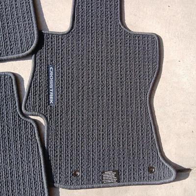 Subaru Crosstrek Carpet Floor Mats & GMC Sierra or Chevy Silverado Headlight Pair – Lot