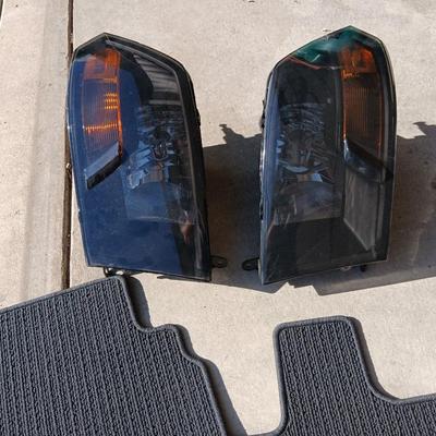 Subaru Crosstrek Carpet Floor Mats & GMC Sierra or Chevy Silverado Headlight Pair – Lot