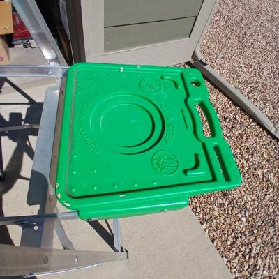 Like new Werner 4' Aluminum Step Ladder & Tool Set