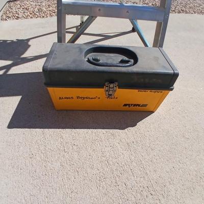 Like new Werner 4' Aluminum Step Ladder & Tool Set