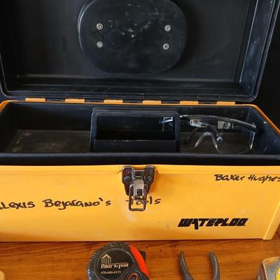 Like new Werner 4' Aluminum Step Ladder & Tool Set