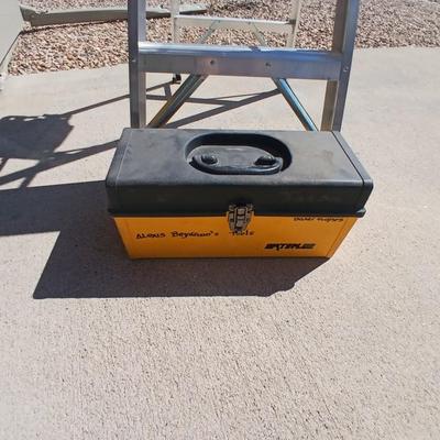 Like new Werner 4' Aluminum Step Ladder & Tool Set