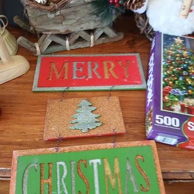 Christmas Cheer Décor & Gift Wrap Collection