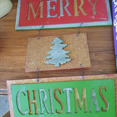 Christmas Cheer Décor & Gift Wrap Collection