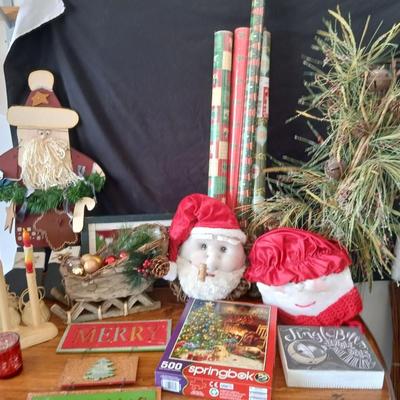 Christmas Cheer Décor & Gift Wrap Collection