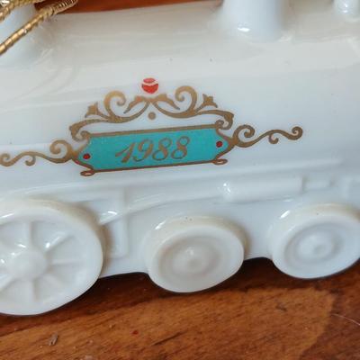 Merry Christmas Wall Art - with hooks & Décor Bundle