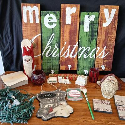 Merry Christmas Wall Art - with hooks & Décor Bundle
