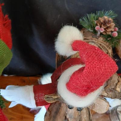 Rustic Holiday Moose Trio with Garland and Accents