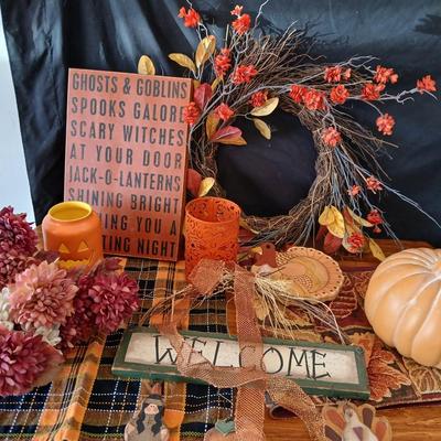 Fall & Halloween Décor Assortment