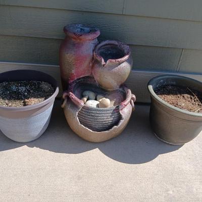 Outdoor Garden Planters & Tiered Water Feature Fountain