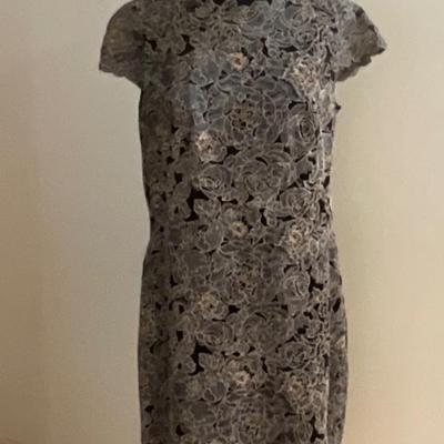 Beautiful Tadashi Shoji dress, size 16