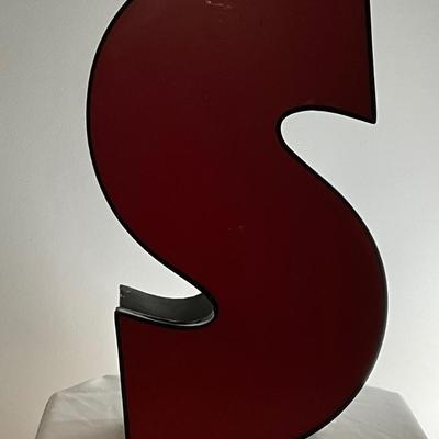S Red Sign