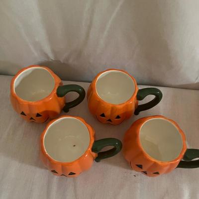 Halloween Dishes (K-MG)