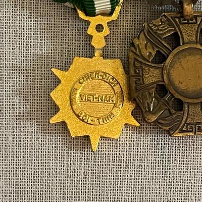 U.S.A.F. Medals, Service Medallion & More (LR-MG)