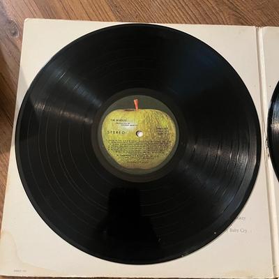 Beatles Vinyl (D-MG)