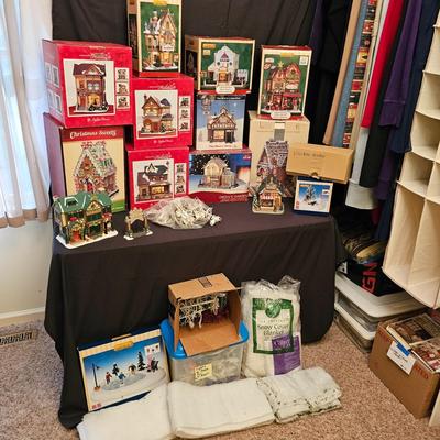 Ceramic Christmas Houses, Lights & More (GB2-JS)
