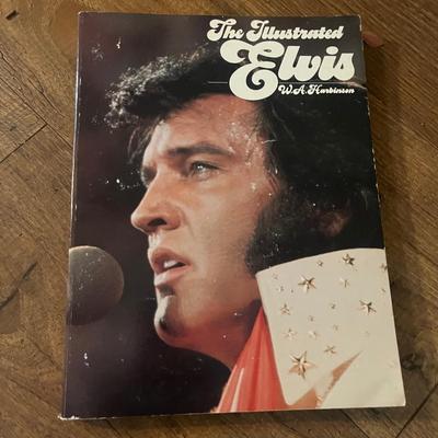 Elvis Vinyl & Collection of 45s (D-MG)