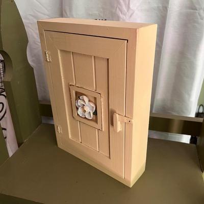 Garden Lovers - Bookcase, Books & Decor (C-RG)