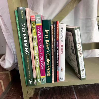 Garden Lovers - Bookcase, Books & Decor (C-RG)