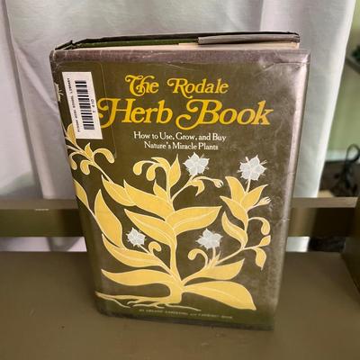 Garden Lovers - Bookcase, Books & Decor (C-RG)