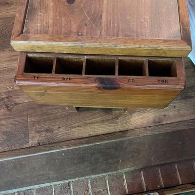 Pine End Table (LR-RG)