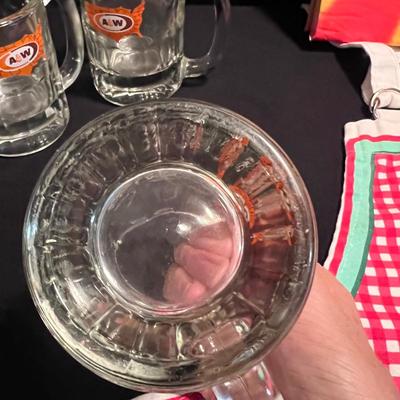 Coca Cola Collectibles & More (D-RG)