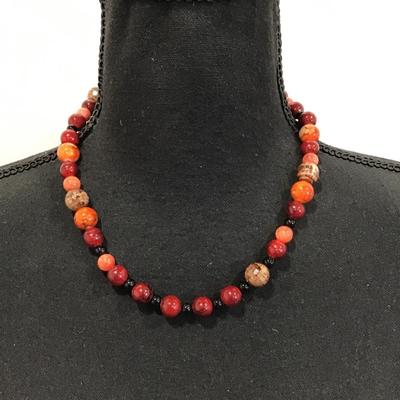 Very nice multicolored, polished stone type fashion necklace