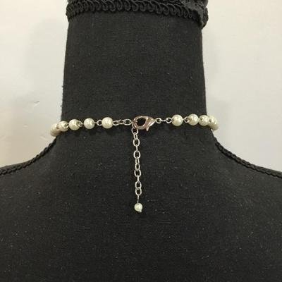 Very nice pretty faux pearl crystal and silver tone cross charm necklace