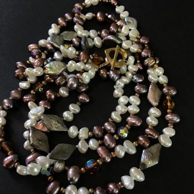 Absolutely gorgeous, genuine pearl double strand, necklace very nice beautifully made