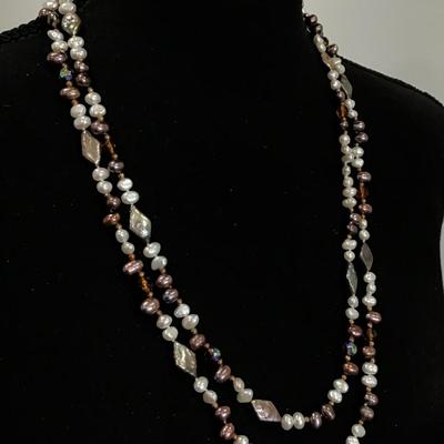 Absolutely gorgeous, genuine pearl double strand, necklace very nice beautifully made