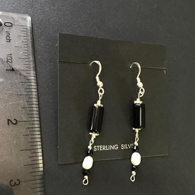 Beautiful sterling silver black onyx genuine pearl dangle, earrings 925