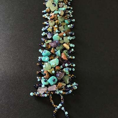 Beautiful vintage, handcrafted, gemstone glass bead bracelet