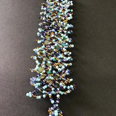 Beautiful vintage, handcrafted, gemstone glass bead bracelet