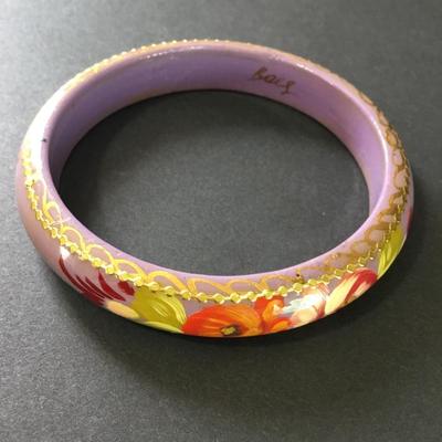 Gorgeous, vintage, handpainted bangle bracelet, very beautiful signed