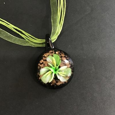 Murano glass flower pendant necklace