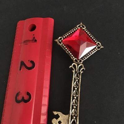 Unique vintage key brooch