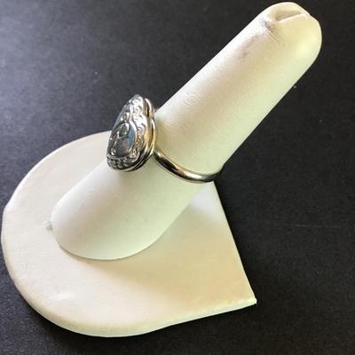 Treasured memories by Ganz initial R heart locket ring