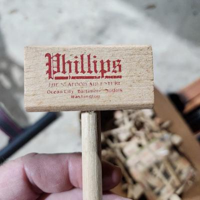 Over 60 Phillips The Seafood Adventure Ocean City Baltimore Norfolk Washington Crab Mallets Hammers