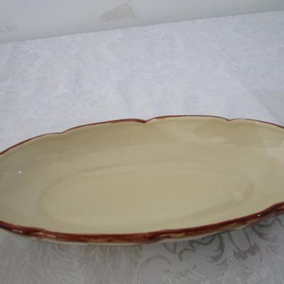 Sale Photo Thumbnail #24: 7 fruit/dessert bowls (5 have chips), 1 relish/serving dish (good condition)